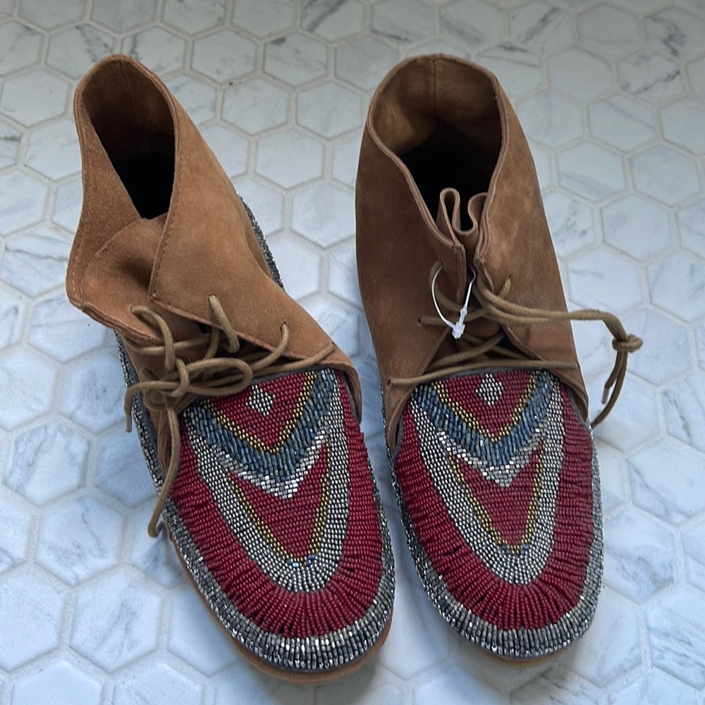 NWOT Beaded chukkahs by laid back London